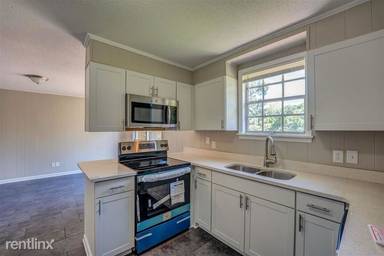 Main picture of 1876 Edward Ave