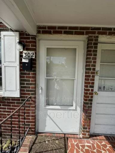 Main picture of 302 Pullman Ave
