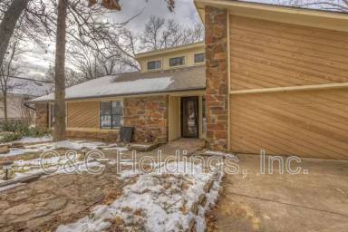 Main picture of 630 S 276th East Ave