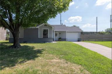 Main picture of 3 Brookhaven Ct