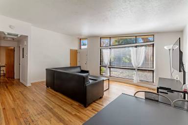 Main picture of 3864 Brinker Ave