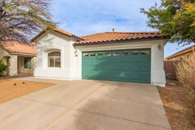 Main picture of 10477 E Rose Hill St