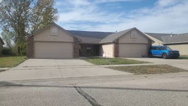 Main picture of 1606 Clover Dr