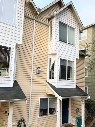 Main picture of 8712 Phinney Ave N