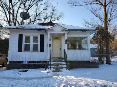 Main picture of 255 W Summit Ave