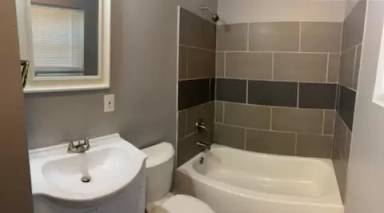 Main picture of 715 1/2 Ewing Blvd