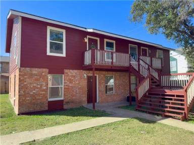 Main picture of 802 Navidad St