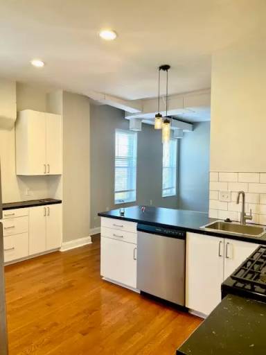 Main picture of 227 E Biddle St