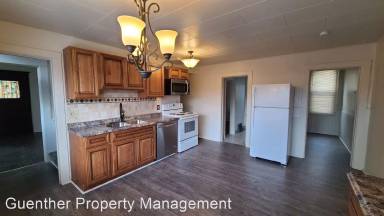 Main picture of 1018 W Augusta Ave