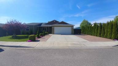 Main picture of 9408 Mustang Dr