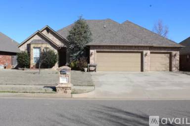 Main picture of 3005 SW 137th St