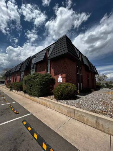 Main picture of 1001 Robertson St