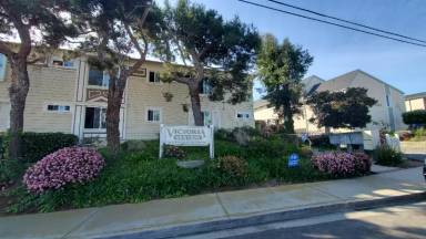 Main picture of 375 Acacia Ave