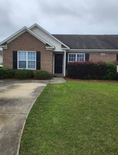 Main picture of 2943 Kinsey Loop