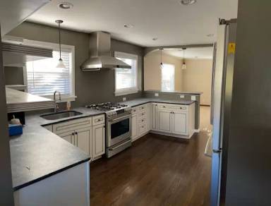 Main picture of 2656 Westmont Blvd