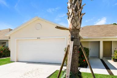 Main picture of 9015 Aegean Cir