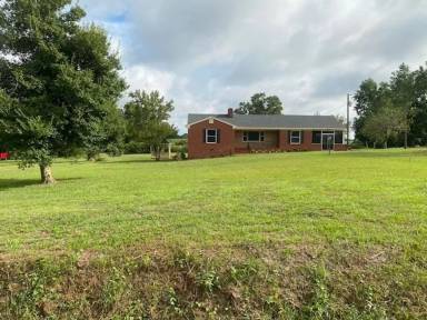 Main picture of 819 Old Smith Chapel Rd