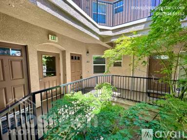 Main picture of 400 Moon Cir