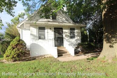 Main picture of 2121 W Callender Ave