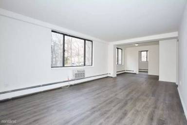 Main picture of 10 Lake St