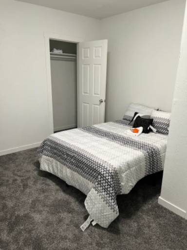 Main picture of 690 Cambridge Dr