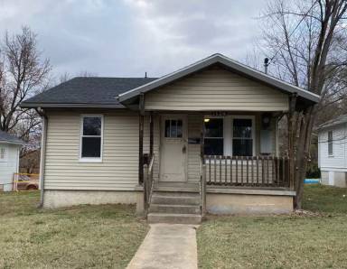 Main picture of 1321 W Elm St