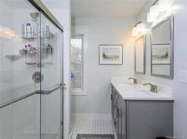 Main picture of 21 Bryant St