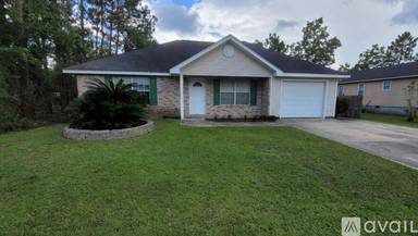 Main picture of 825 Combel St