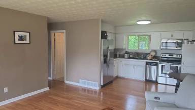 Main picture of 1008 7th St SE