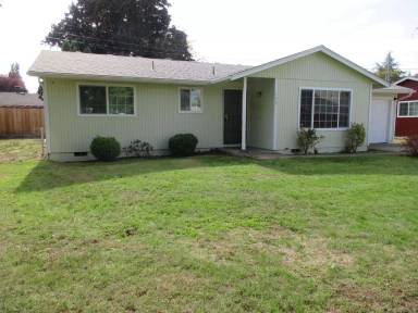 Main picture of 770 Dietz Ave NE