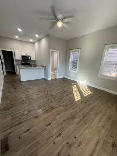 Main picture of 89 N Main St
