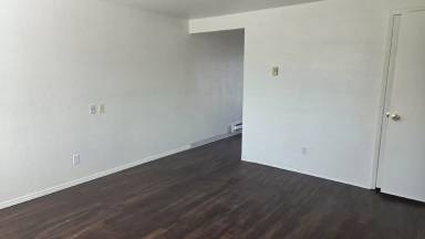 Main picture of 211 E Bird Ave