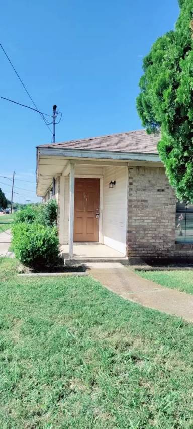 Main picture of 603 Gardenview Cir