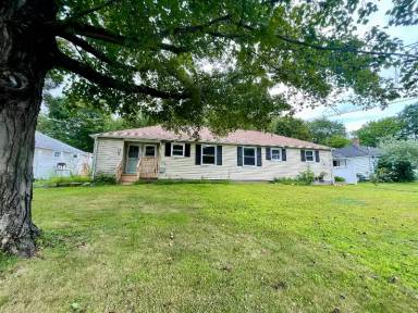 Main picture of 180 Circle Dr