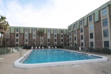 Main picture of Carlton Palms