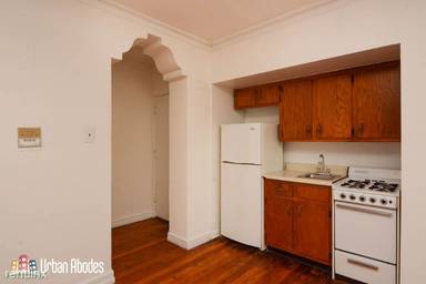 Main picture of 4060 N Kenmore Ave
