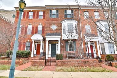 Main picture of 507 Falcon Park Ln