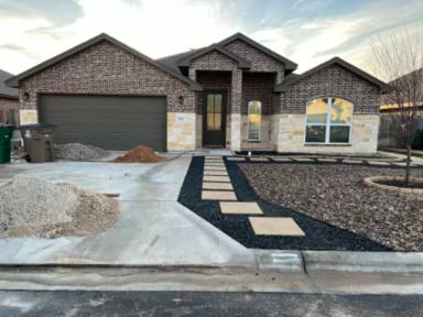 Main picture of 5922 Merrick St