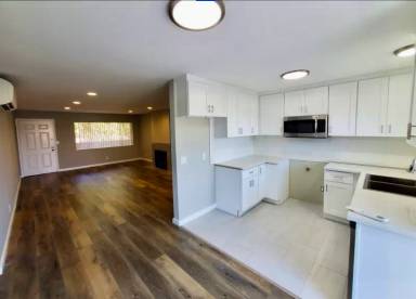 Main picture of 4225 Inglewood Blvd