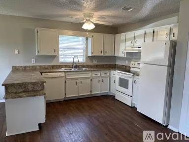 Main picture of 1684 Stewart Pl