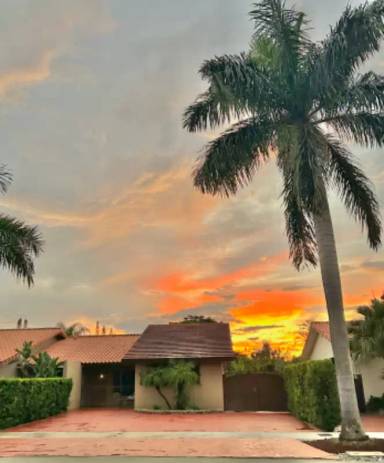 Main picture of 1034 SW 118th Ct