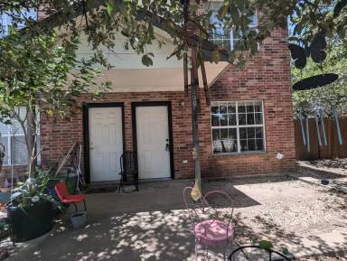 Main picture of 330 S FM 1174