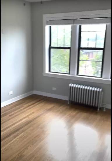 Main picture of 4535 N Leavitt St