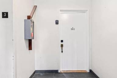 Main picture of 10777 Ashton Ave