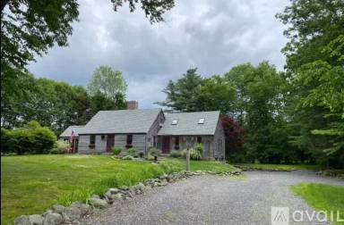 Main picture of 11 Pinecrest Dr