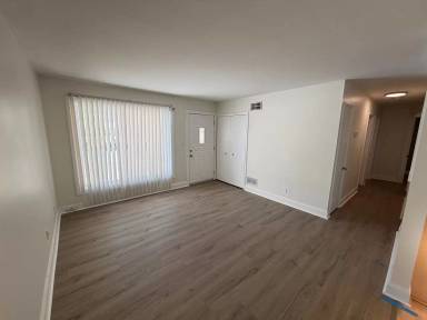 Main picture of 6340 Eastlawn Ave