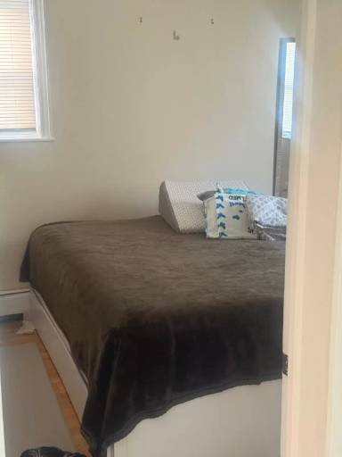 Main picture of 18 Lorraine Ave