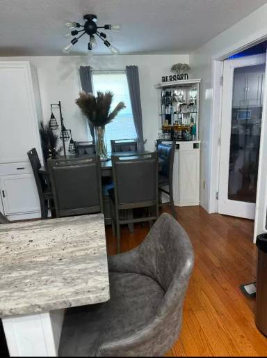 Main picture of 50 Echo St