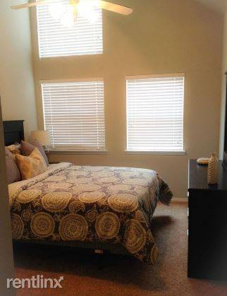 Main picture of 4925 Fort Crockett Blvd