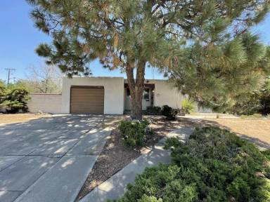 Main picture of 1025 Flora Dr